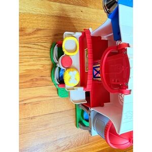Fisher-Price Little People Caring for Animals Farm Smart Stages Barn FKD34 2019